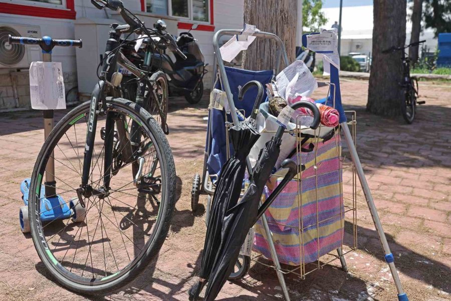 Toplu Taşımada Unutulan Eşyalar Sahiplerini Bekliyor