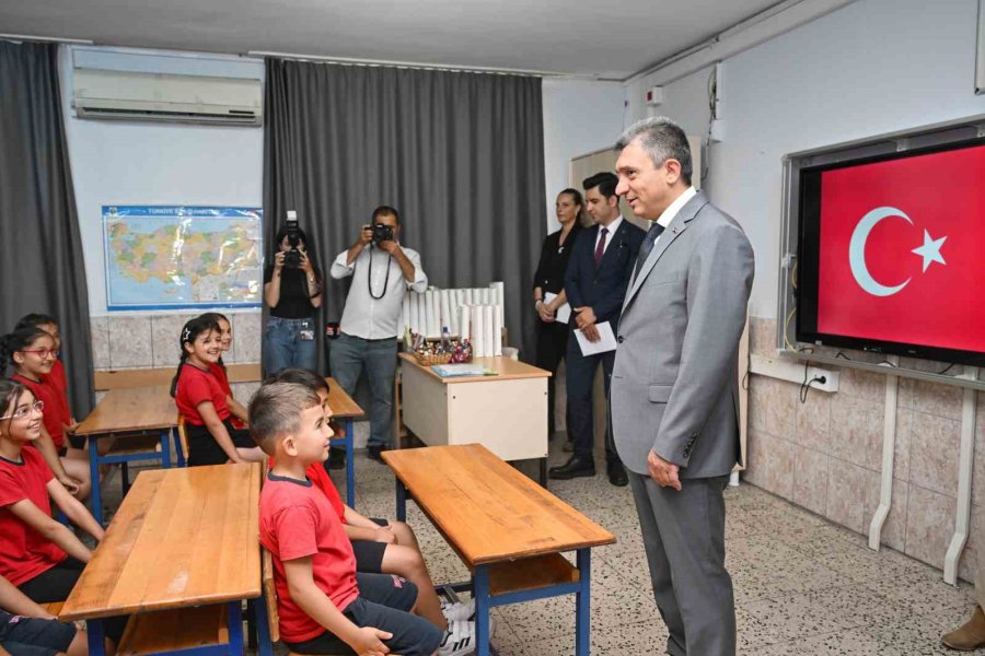 Antalya’da 485 Bin 783 Öğrenci Karne Heyecanı Yaşadı