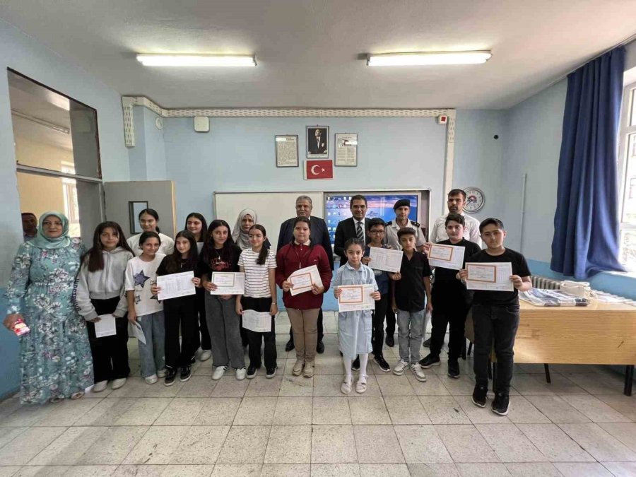 Bozkır’da 4 Bin 355 Öğrenci Karnesini Aldı