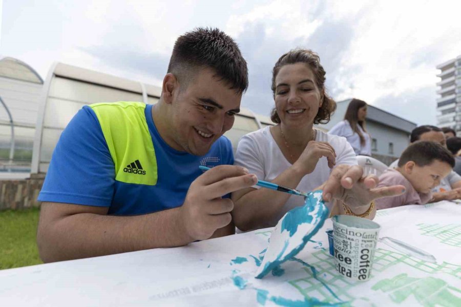 Mersin’de Özel Çocuklar Ve Anneleri Seramik Kursunda Buluşuyor