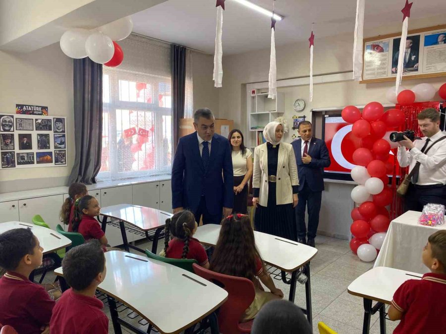 Mersin’de 403 Bin Öğrenci Karne Sevinci Yaşadı