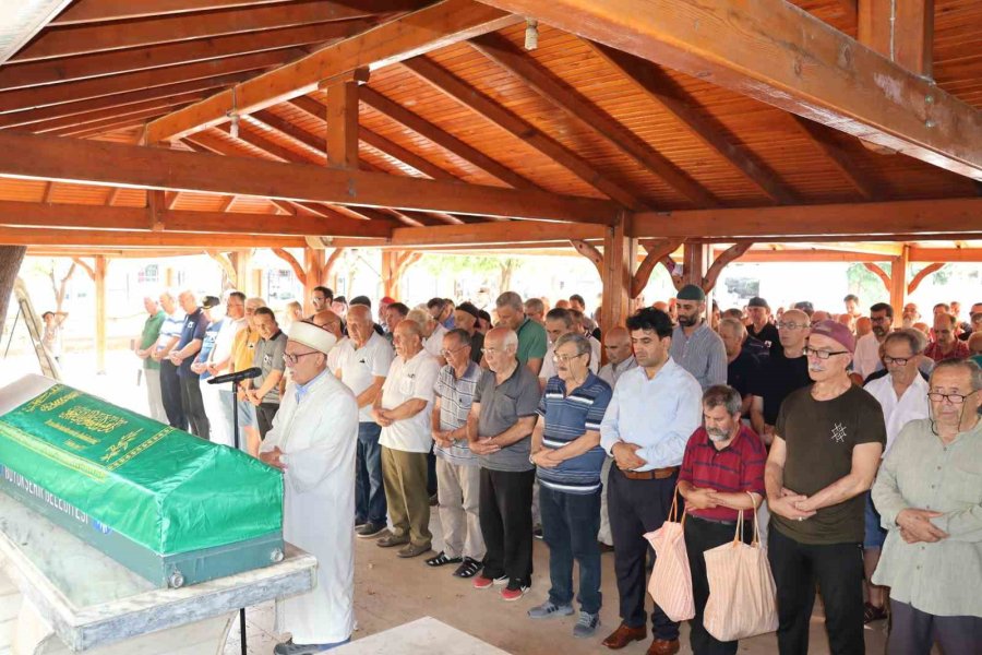 Antalya Basını Nuri Erkal’ı Son Yolculuğuna Uğurladı