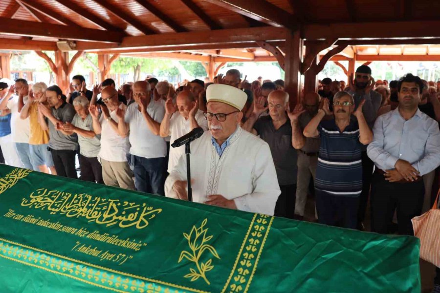 Antalya Basını Nuri Erkal’ı Son Yolculuğuna Uğurladı