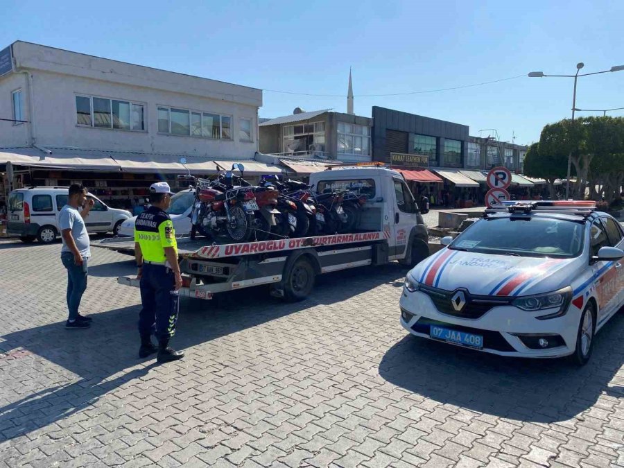Alanya’da Jandarmadan Motosiklet Denetimi