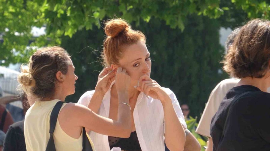 Tüm Veliler Onun İçin Seferber Oldu, Genç Kızın Hayalleri Kulağındaki Takı Yüzünden Yarım Kaldı