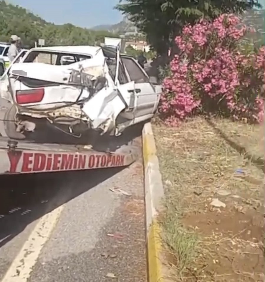 Antalya’da Trafik Kazası: 1 Yaralı