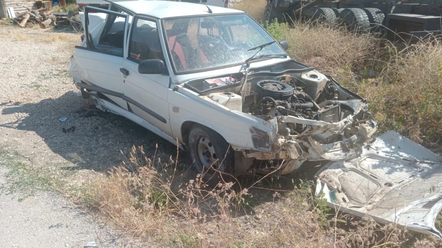 Antalya’da Trafik Kazası: 1 Yaralı