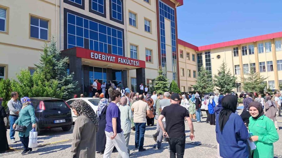 Karaman’da Yks’ye Geç Kalan Adaylar Sınava Alınmadı