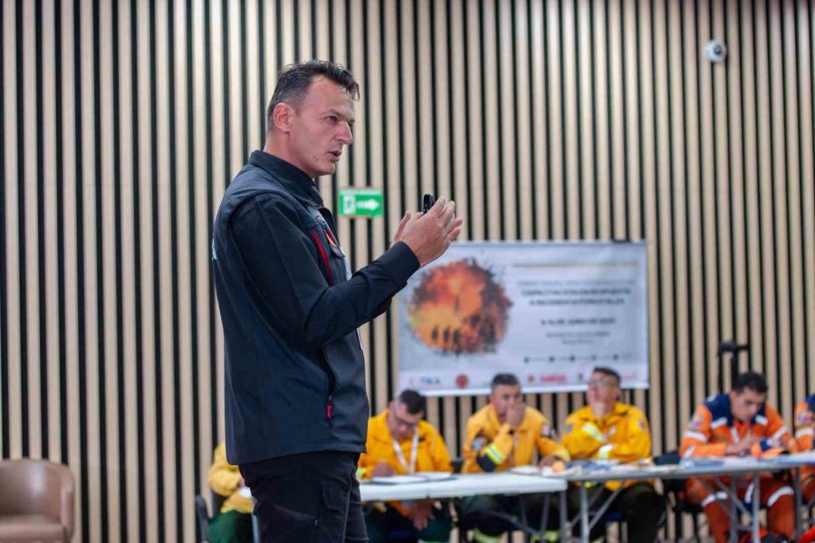 Konya İtfaiyesi Tika İş Birliğiyle Kolombiyalı İtfaiyecilere Eğitim Verdi