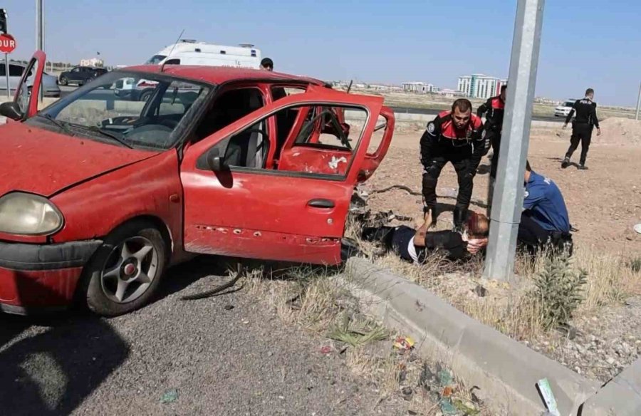 Sınava Giden Araçlar Çarpıştı: 1 Ölü, 4’ü Ağır 10 Yaralı