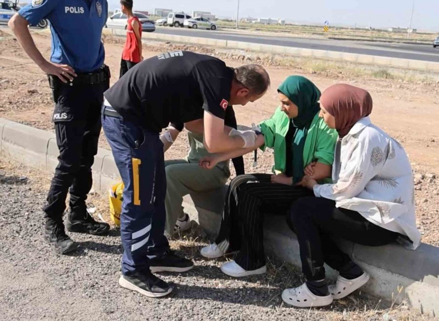 Sınava Giden Araçlar Çarpıştı: 1 Ölü, 4’ü Ağır 10 Yaralı