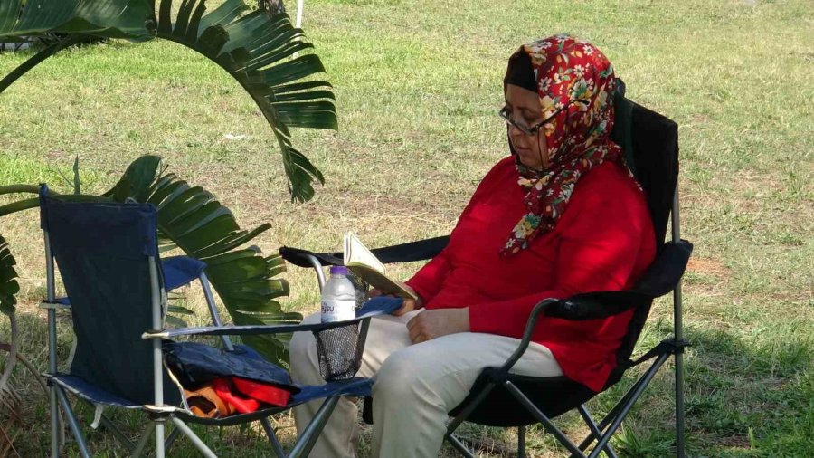 Sınava Son Saniyede Yetişti, Binaya Velilerin Alkışları Eşliğinde Girdi