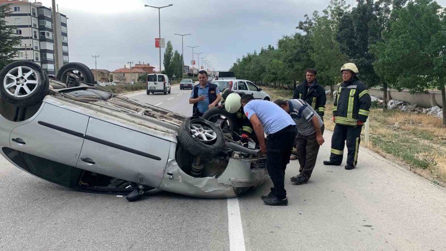 Karaman’da Otomobil Takla Attı: 2’si Çocuk 4 Yaralı