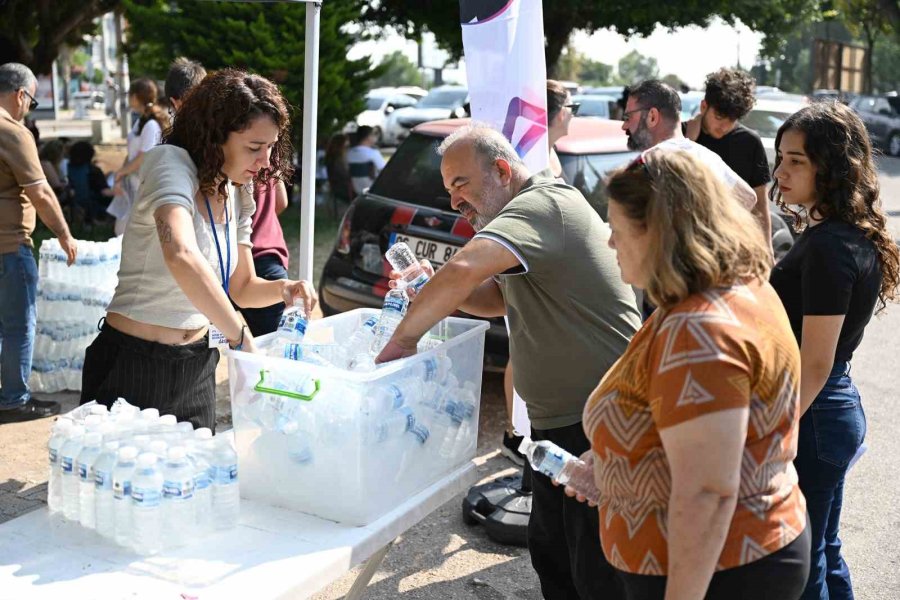 Mersin Büyükşehir Belediyesi Yks Heyecanına Ortak Oldu