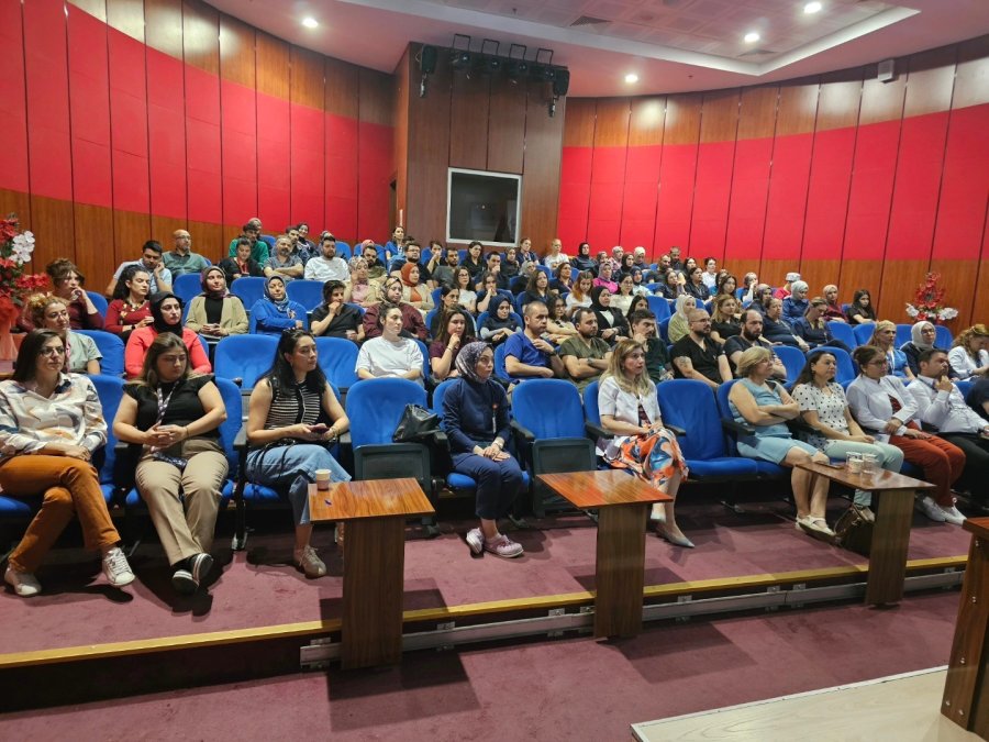Sağlık Çalışanlarına Yönelik Palyatif Bakım Eğitimi Düzenlendi