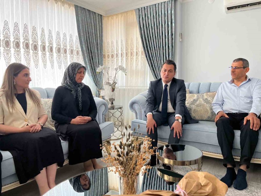 Alanya’nın Yeni Kaymakamı Öztürk’ün İlk Ziyareti Şehit Ailesine