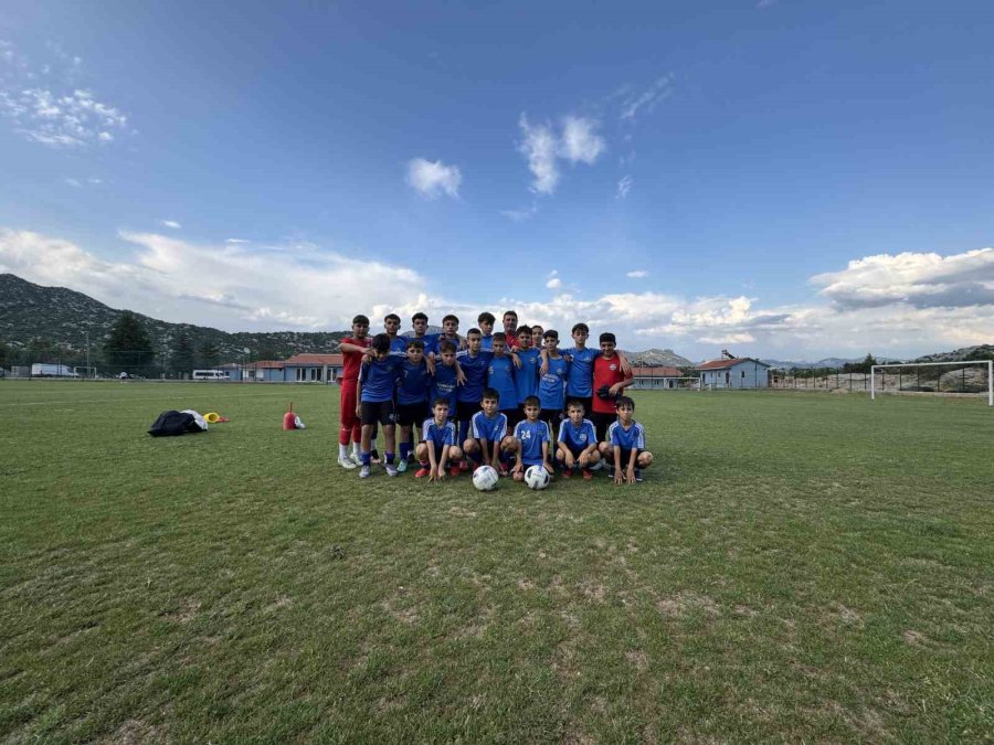 Antalya’daki ’spor Köyü’ Üçüncü Kez Kapılarını Genç Sporculara Açtı