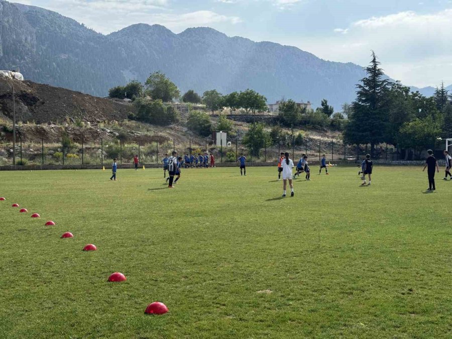 Antalya’daki ’spor Köyü’ Üçüncü Kez Kapılarını Genç Sporculara Açtı