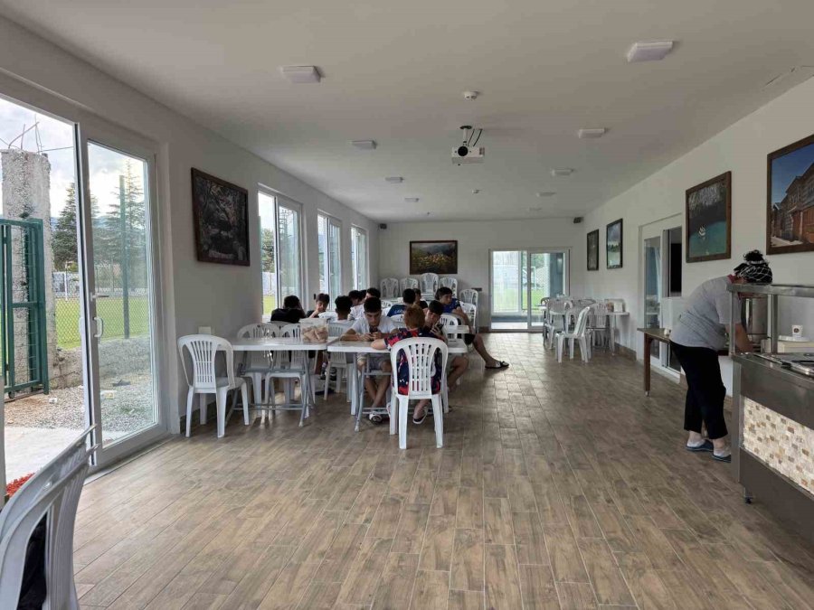 Antalya’daki ’spor Köyü’ Üçüncü Kez Kapılarını Genç Sporculara Açtı