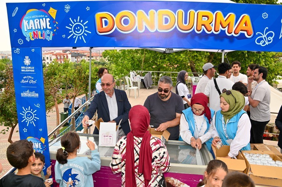 Çocuklar Yaza Merhaba Karne Şenliği’nde Doyasıya Eğlendi