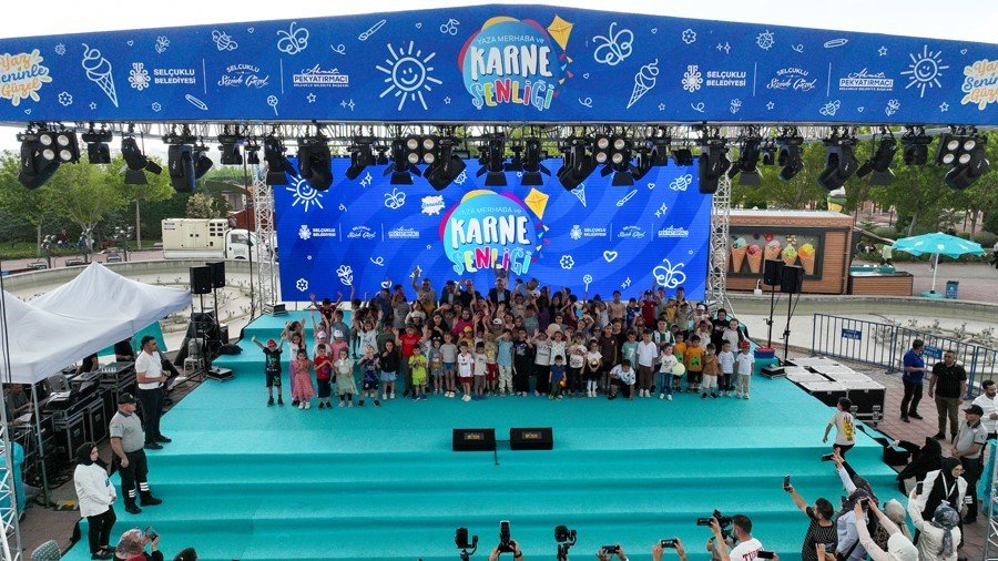 Çocuklar Yaza Merhaba Karne Şenliği’nde Doyasıya Eğlendi