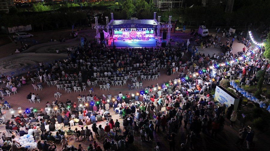 Çocuklar Yaza Merhaba Karne Şenliği’nde Doyasıya Eğlendi