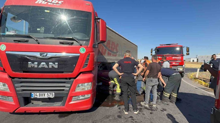 Aksaray’da Tırla Otomobil Çarpıştı: 2 Yaralı