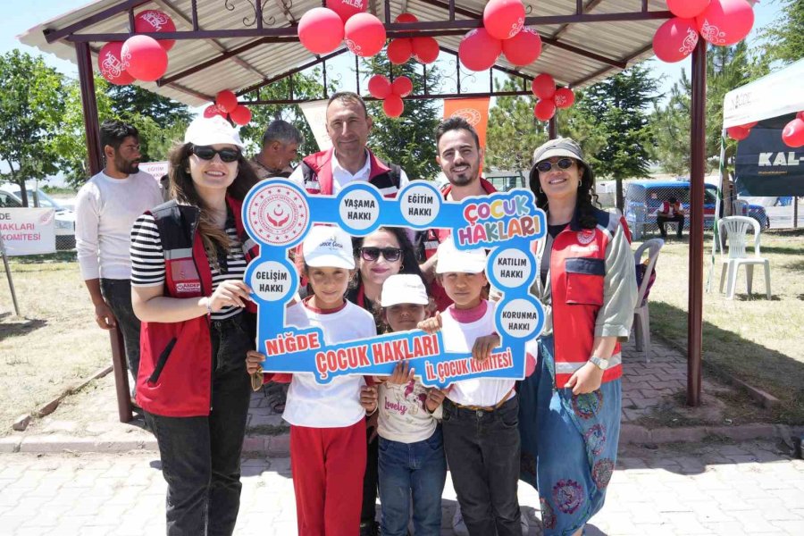 Tarlada Değil, Şenlikte Buluştular