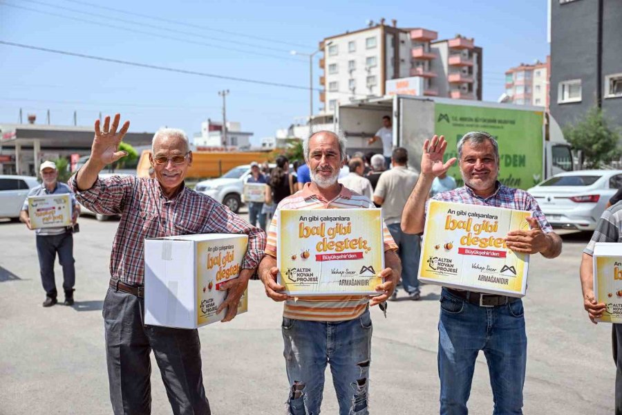 Mersin’de Arıcılara Ve Üreticilere Bal Gibi Destek