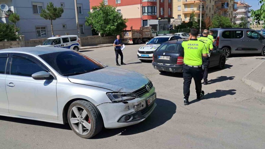 Karaman’da Otomobiller Çarpıştı: 1 Yaralı