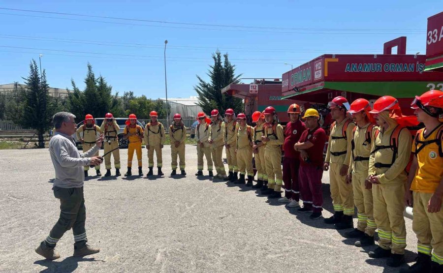 Mersin’de Göreve Yeni Başlayan Ateş Savaşçılarına Eğitim Veriliyor