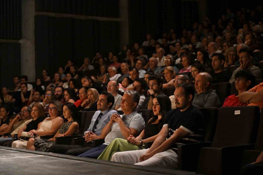4. Avukat Soner Ustaoğlu Tiyatro Günleri Perdelerini Kapattı