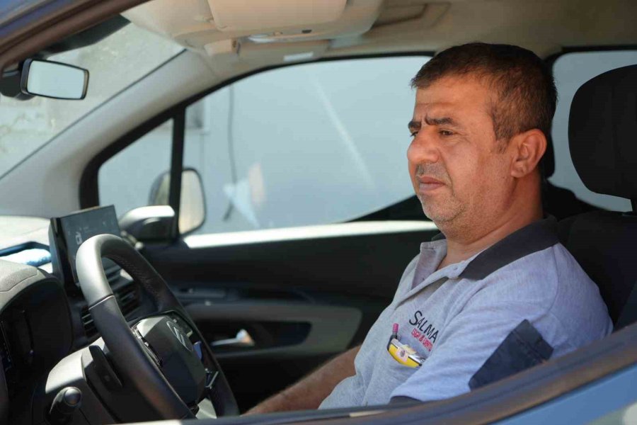 Yeni Aldığı Araca Traktör Çarpıp Kaçtı, Söylenenler Psikolojisini Bozdu