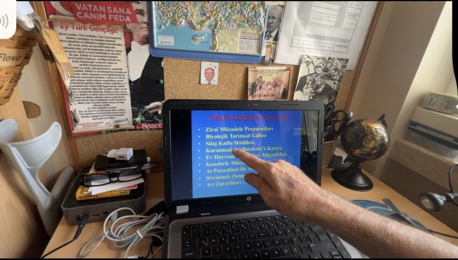 Evinin Bir Odasını Labaratuvar Haline Getirdi, Araştırmalarına Ara Vermedi