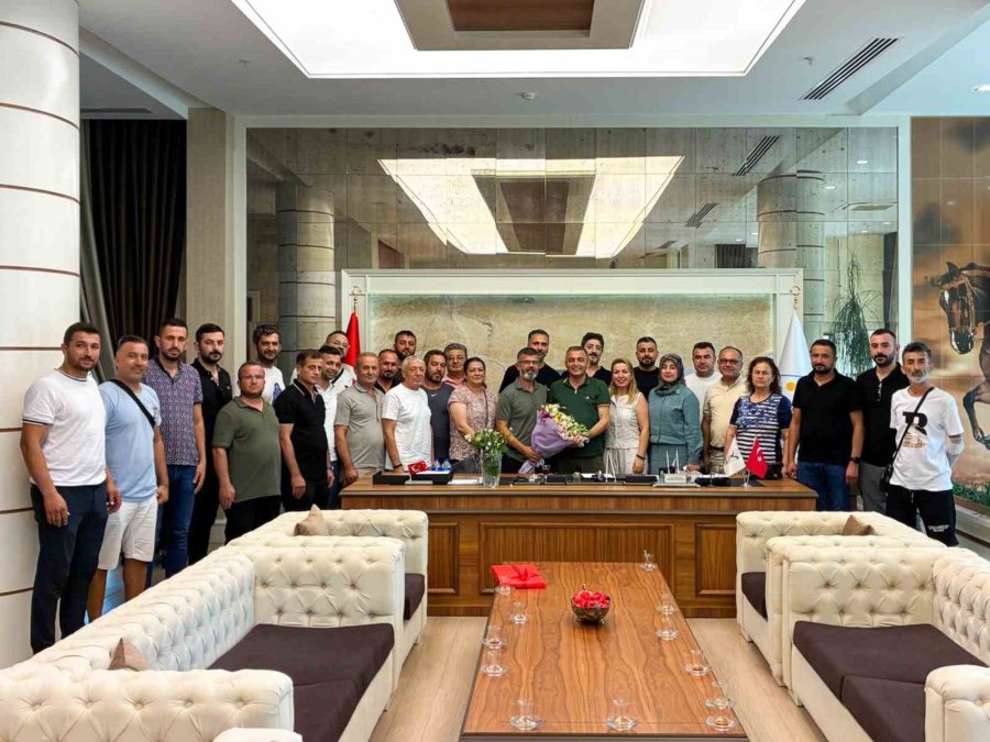 Manavgat Belediye Başkanı Kara, Pazar Esnafını Dinledi