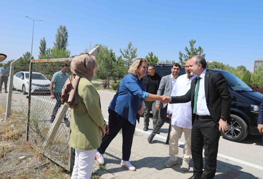 Üreten Üniversite Nöhü, Tarım Faaliyetlerine Devam Ediyor
