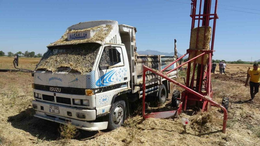 Yüksek Gerilim Hattına Temas Eden Balya Asansörü 40 Dönüm Tarlayı Kül Etti