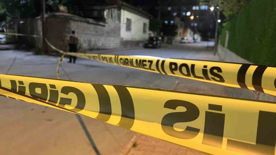 Yol Tartışmasında 2 Kişiyi Bıçaklayan Şüpheliler Yakalandı