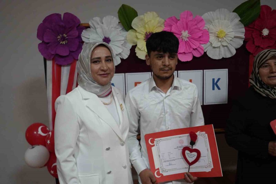 Pes Etmediler, Okumayı Öğrendiler