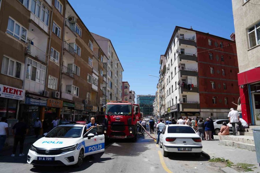 Niğde’de Bacadan Çıkan Yangın Korkuttu