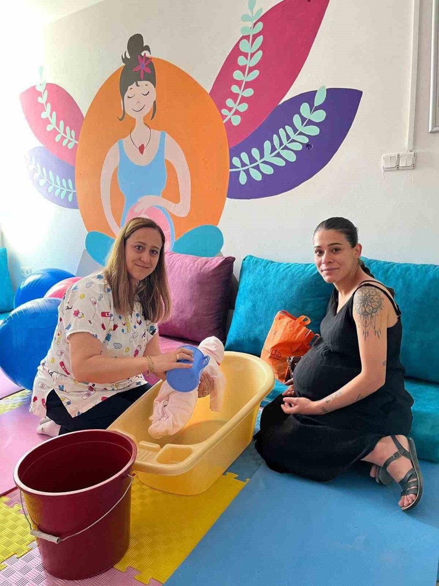 Serik Devlet Hastanesi ‘anne Dostu Hastane’ Unvanı Aldı