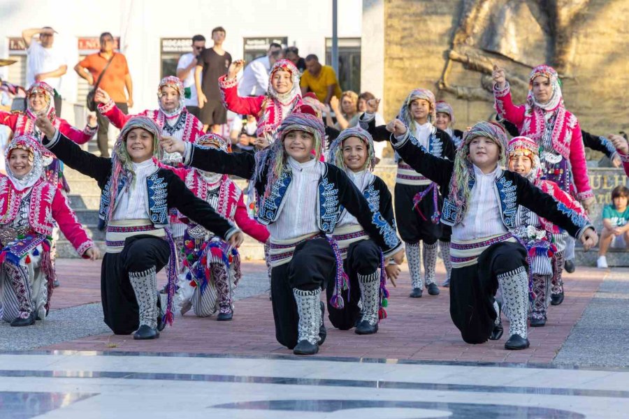 Minikler Türkiye Halk Oyunları Şampiyonası Manavgat’ta Başladı