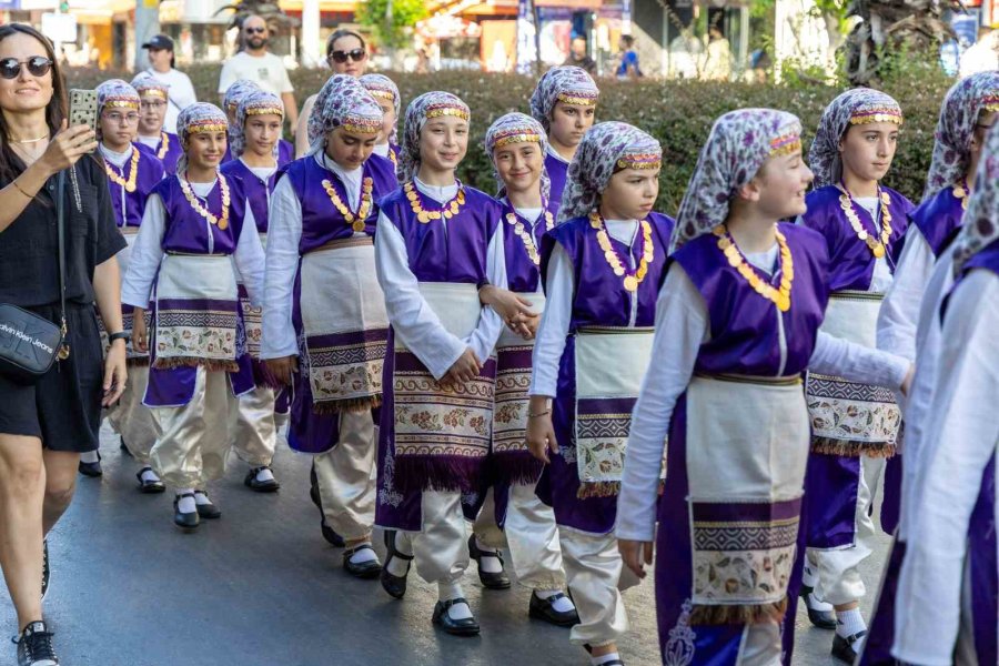 Minikler Türkiye Halk Oyunları Şampiyonası Manavgat’ta Başladı