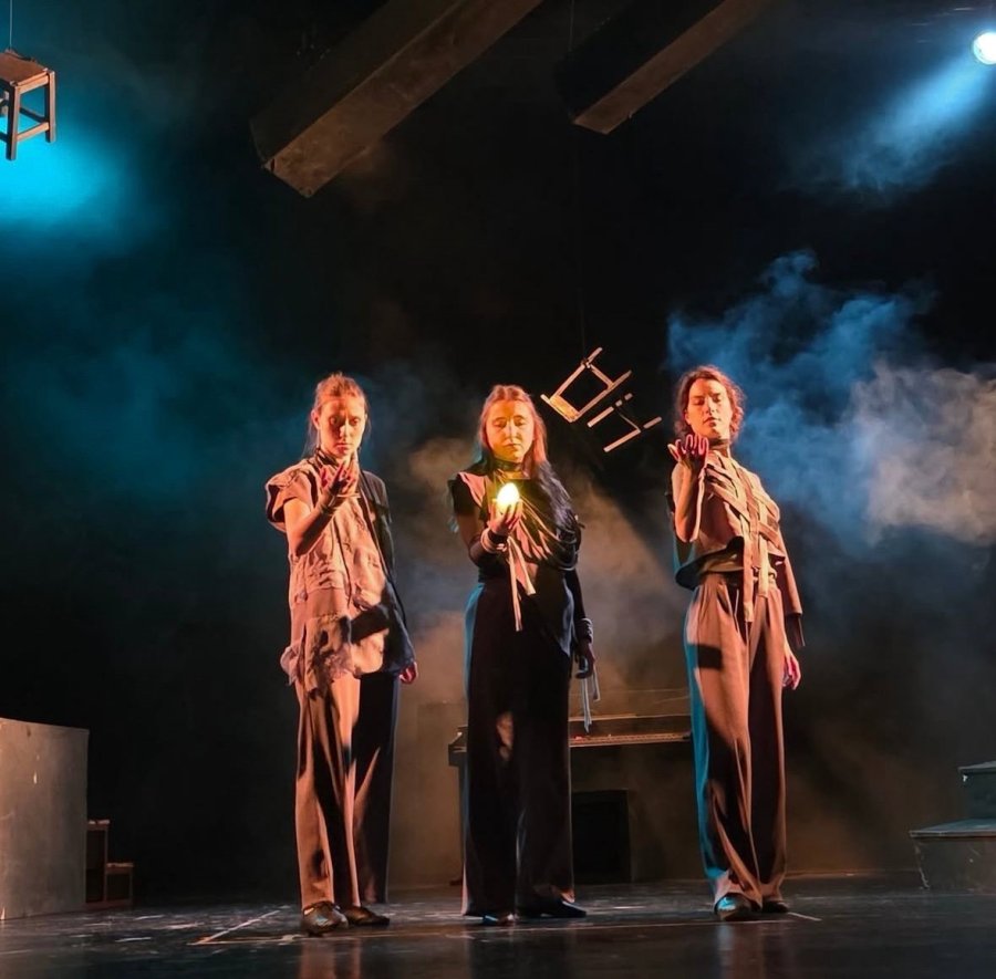 Ukrayna’da Savaşın Yıktığı Sahne, Antalya’da Yeniden Kuruldu