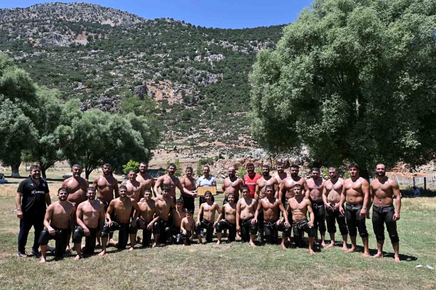 Kırkpınar Başpehlivanı Orhan Okulu’nun Hedefi 3. Altın Kemer