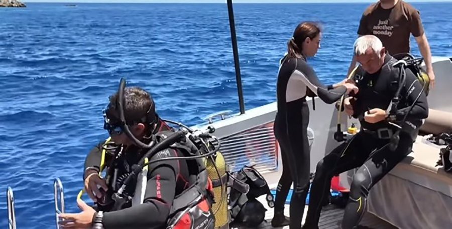 Bakan Ersoy, Akdeniz’in 2 Bin Yıllık Su Altı Hazinesine Dalış Yaptı