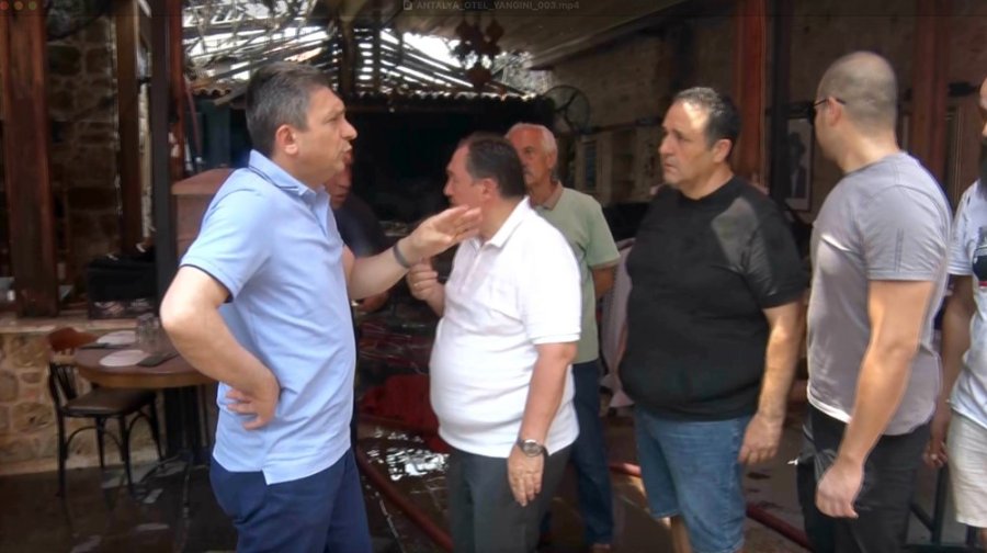 Vali Şahin’den Antalya Kaleiçi’ndeki Yangına İlişkin Açıklama