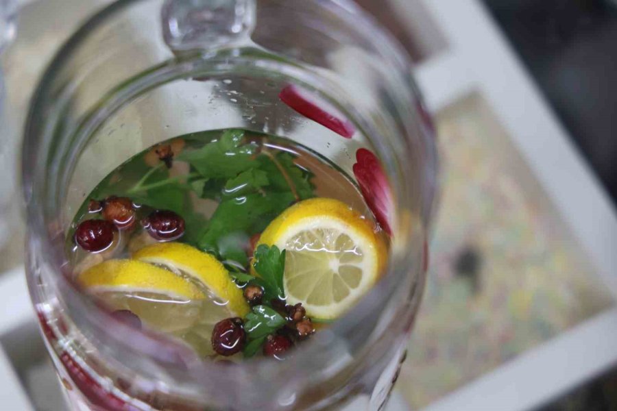 Saray Şerbetleri Yaz Hararetini Alıyor