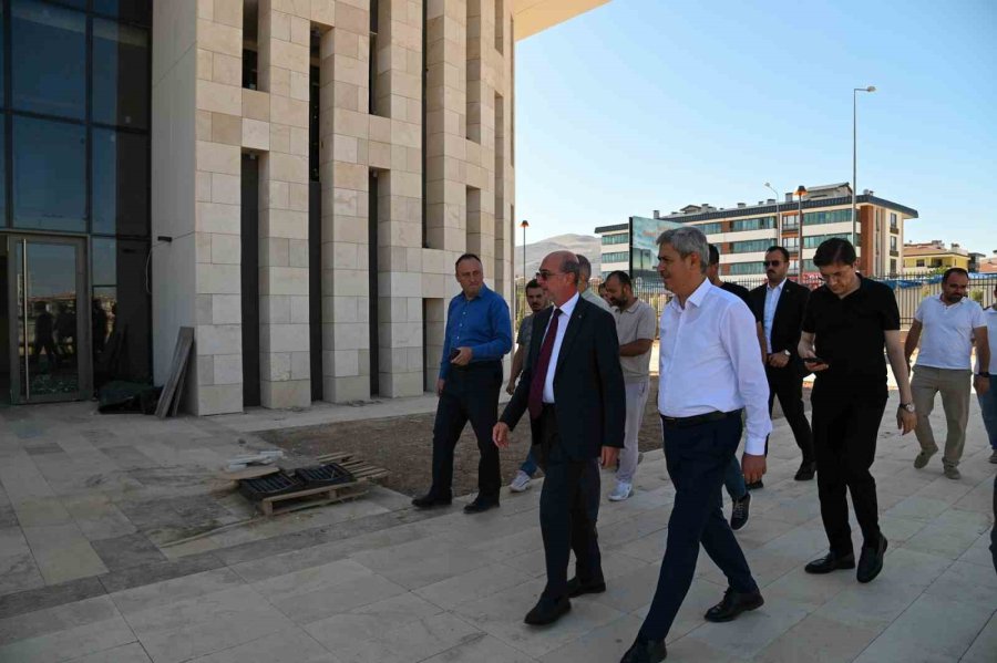 Selçuklu’ya Kazandırılacak Türkiye’nin En Modern Ve Kapsamlı Güzel Sanatlar Lisesi’nde Sona Yaklaşıldı