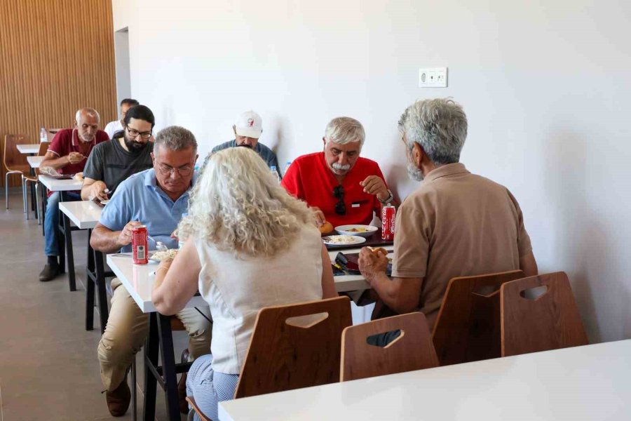 Antalya Büyükşehir Belediyesi Kent Lokantası Hizmete Girdi